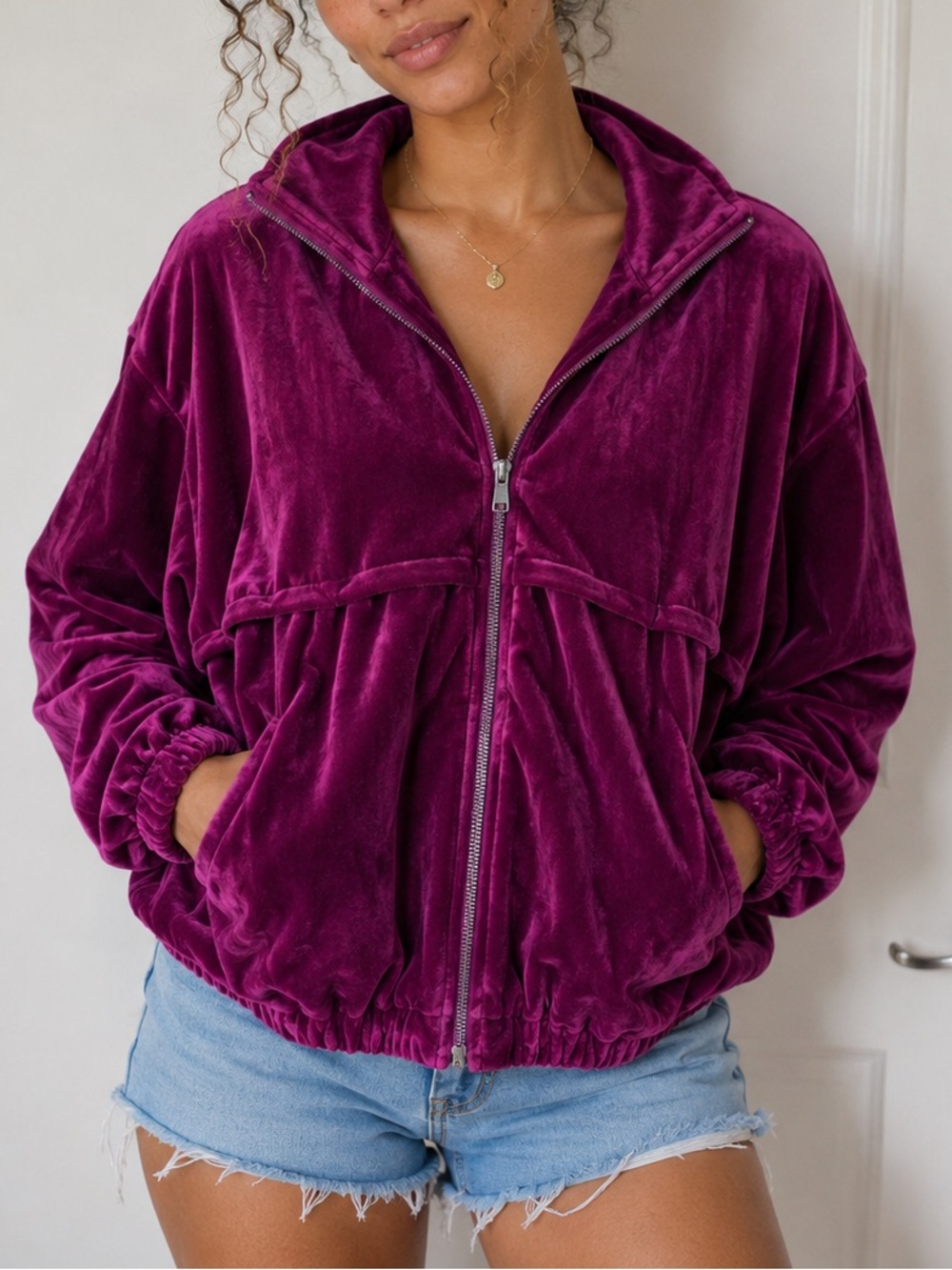 Velvet 90’s Zip-Up Jacket in Deep Magenta